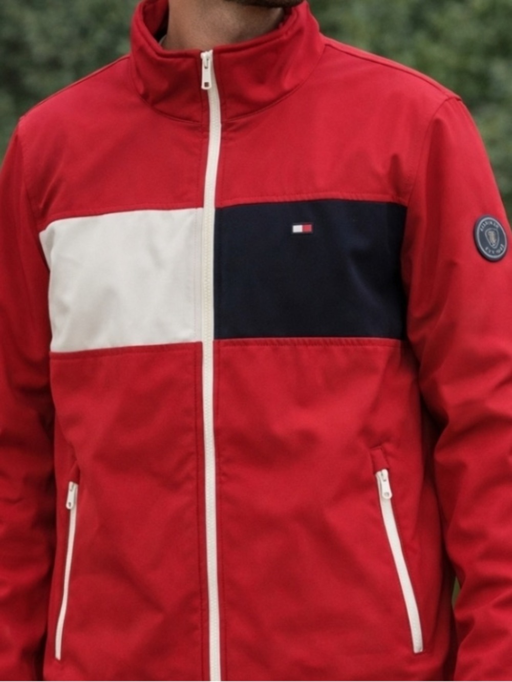 NWT Men's Tommy Hilfiger Water Resistant Jacket Red Navy White Size M Lightweigh